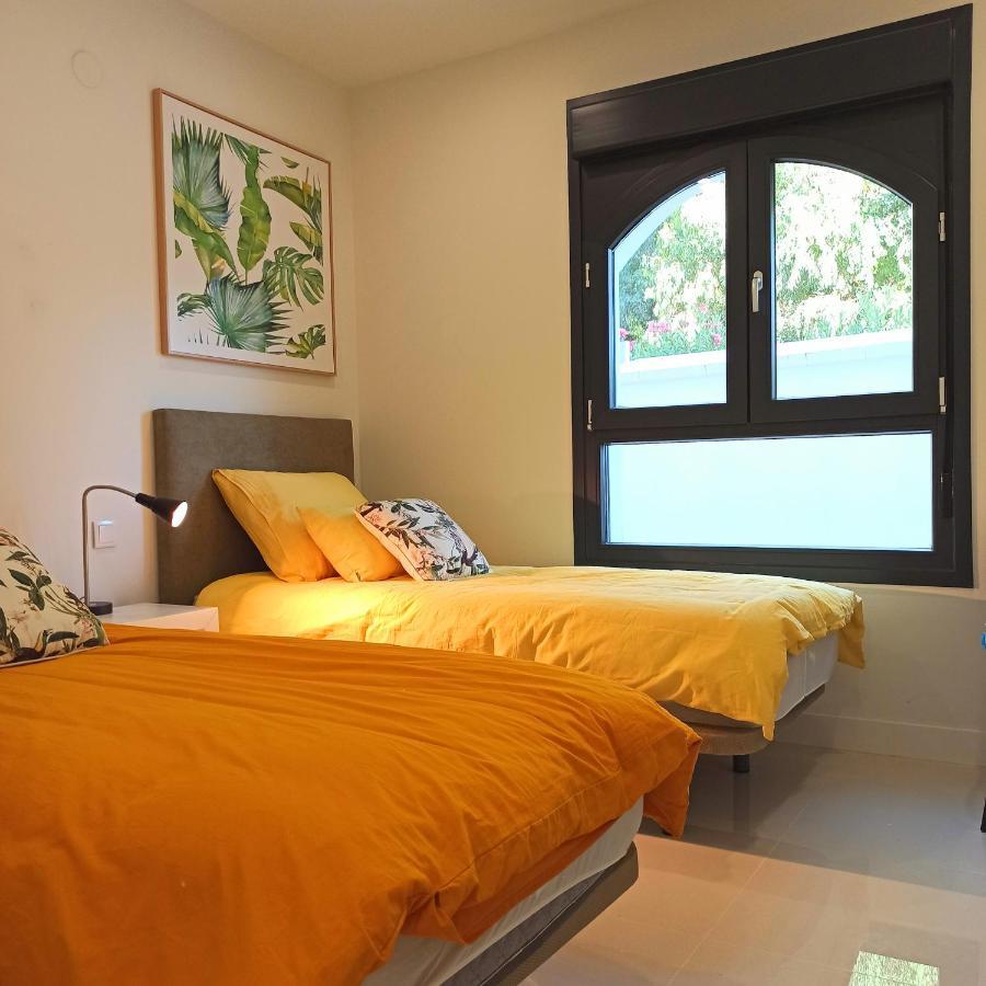 La Paloma Beach Apartment With Pool By Casa Del Sol Hr Manilva Eksteriør bilde